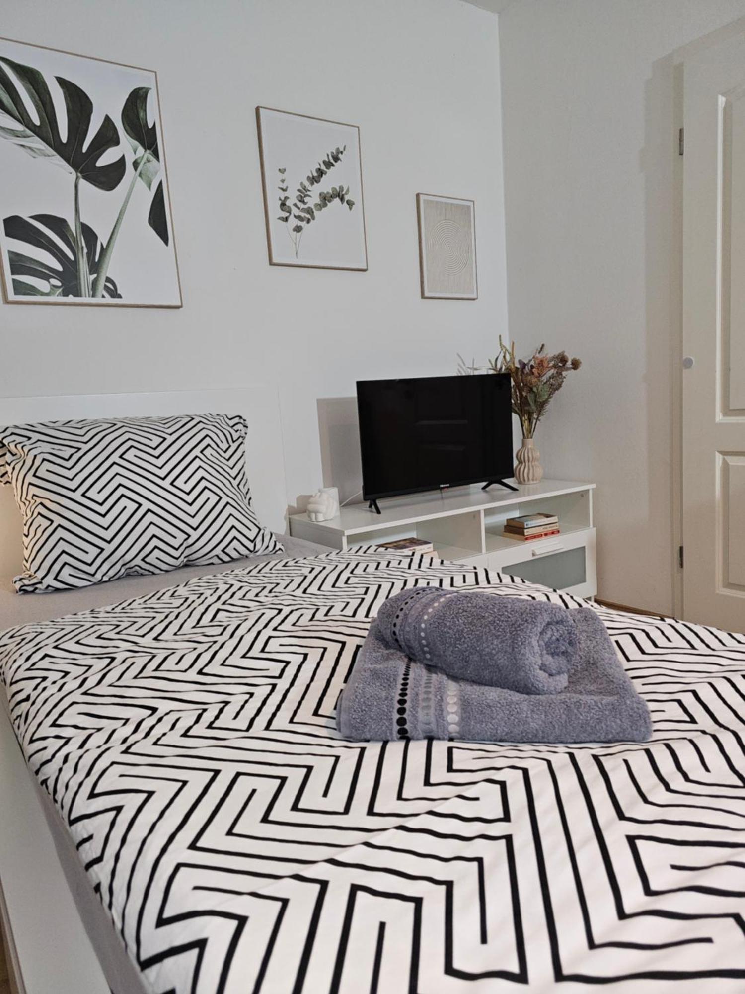 Modern Studio Near Duesseldorf Airport & Messe/Fair メーアブッシュ エクステリア 写真
