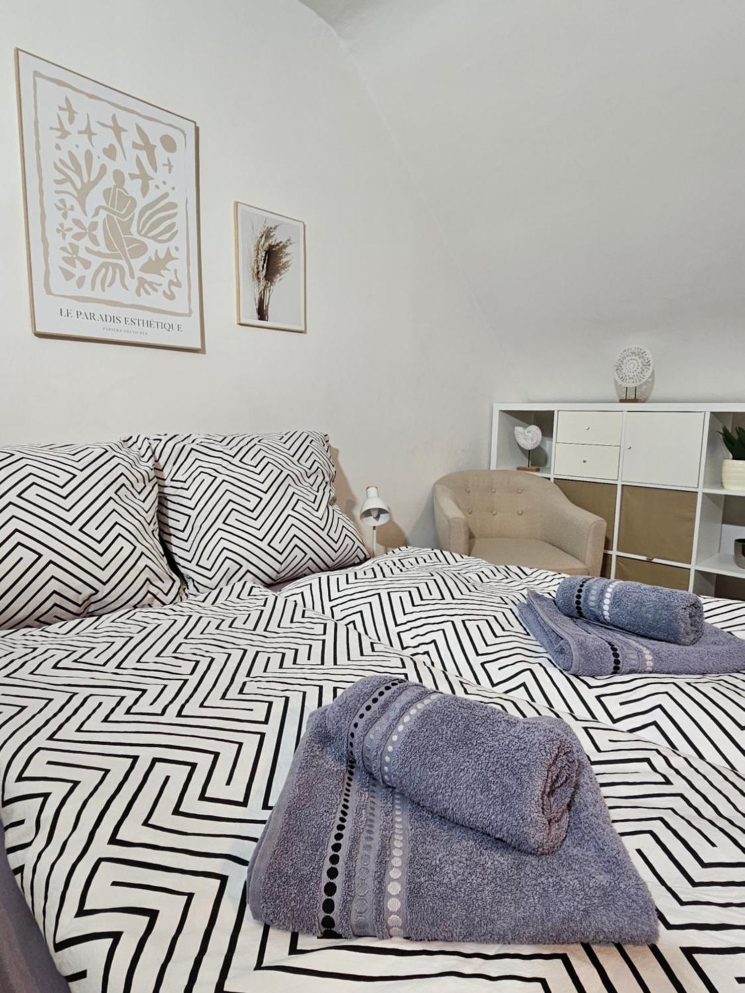 Modern Studio Near Duesseldorf Airport & Messe/Fair メーアブッシュ エクステリア 写真